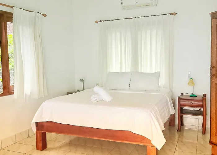 Batu Belah And Restaurant Hotel